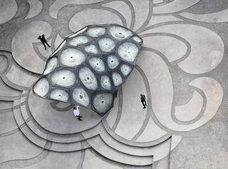Illustration for article titled Building woven by robot overlords could have been made by aliens